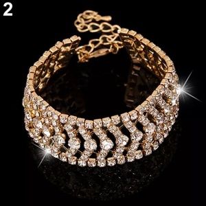 ❤️gorgeous all simulated diamond gold bracelet